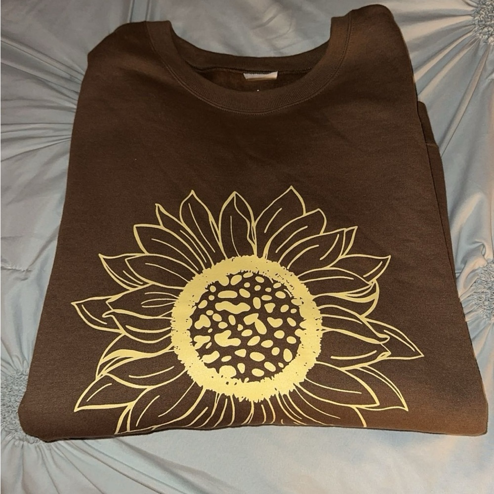 maddie green boutique sunflower crewneck